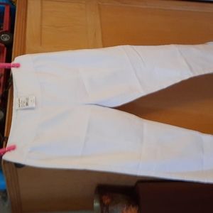 Womans white Fresh Produce capri